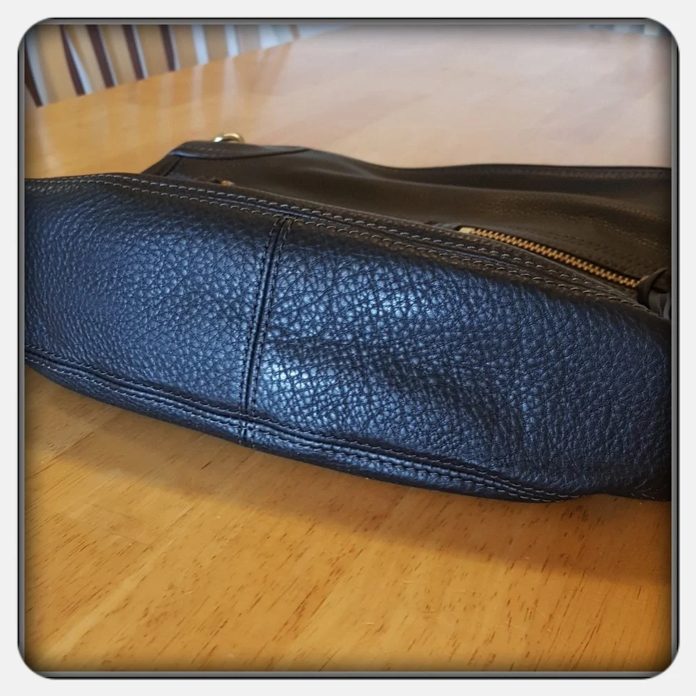 NWOT Genuine Leather Large Black Fossil Karli Hobo